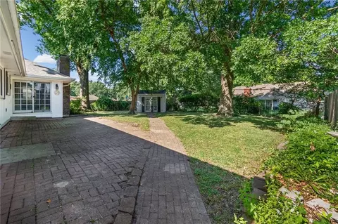 Exterior - 320 SE Westwind Dr, Lees Summit, MO 64063 photo 3 of 6