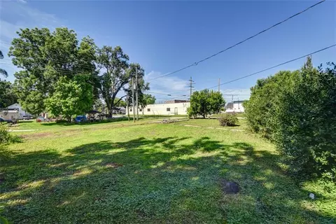 Exterior - 406 E 4th St, Cameron, MO 64429 photo 13 of 17