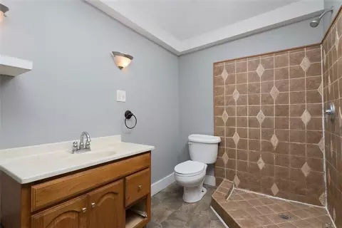 Bath - 406 E 4th St, Cameron, MO 64429 photo 1 of 3
