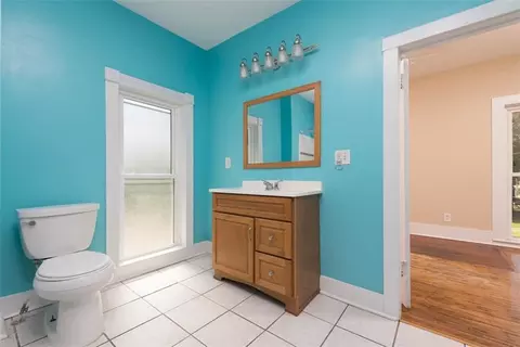 Bath - 406 E 4th St, Cameron, MO 64429 photo 2 of 3