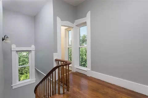 Entry Way - 406 E 4th St, Cameron, MO 64429 photo 4 of 4