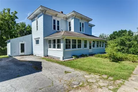 Exterior - 406 E 4th St, Cameron, MO 64429 photo 2 of 17