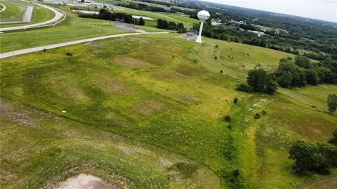 Se Pence Road, Cameron, MO 64429