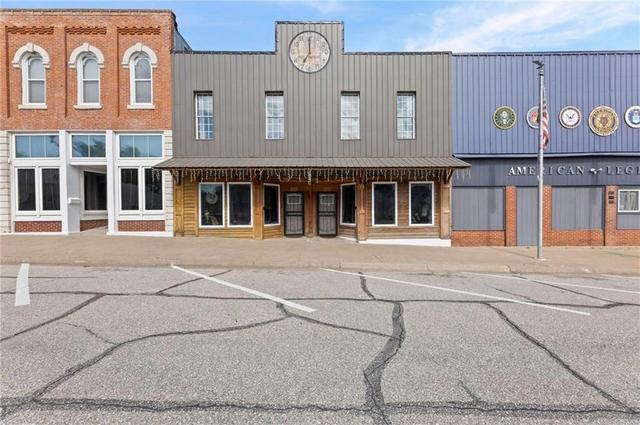 115 N 3rd St, Burlington, KS 66839