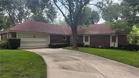 71 E 106th Ter, Kansas City, MO 64114