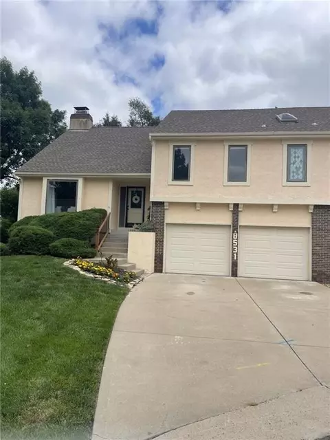 8531 Long St, Lenexa, KS 66215