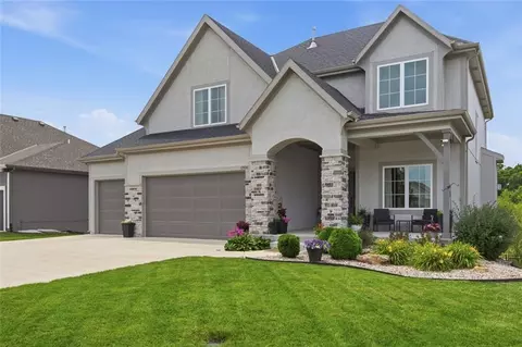 17105 W 170th St, Olathe, KS 66062
