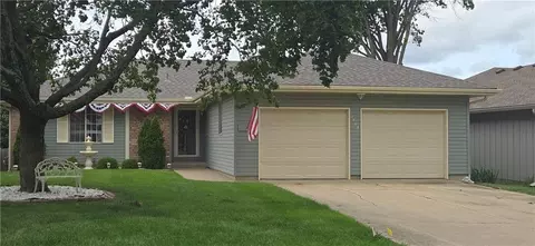 2807 5th St, Blue Springs, MO 64014
