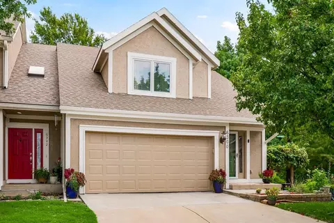 6300 NW 82nd Ct, Kansas City, MO 64151