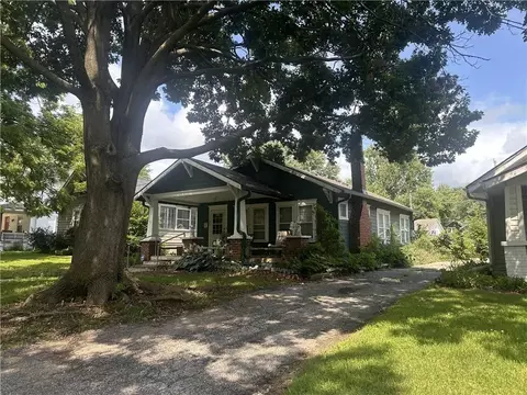 1303 S Maywood Ave, Independence, MO 64052