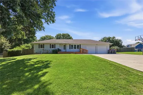 3714 N 154th Ter, Basehor, KS 66007