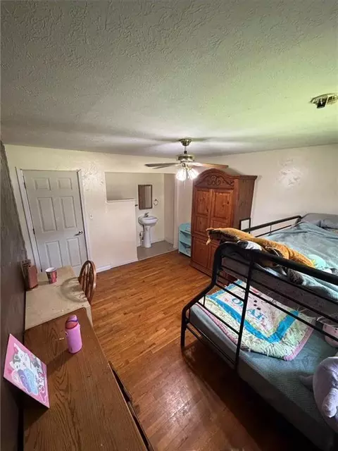 Bedroom - 802 E 4th Ave, Garnett, KS 66032 photo 4 of 4