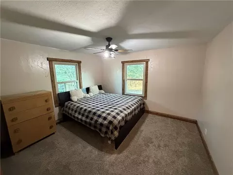 Bedroom - 802 E 4th Ave, Garnett, KS 66032 photo 1 of 4