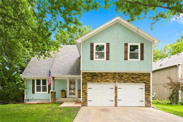 13107 S Arapaho Dr, Olathe, KS 66062