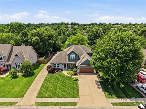 View/Area - 204 N Walker Dr, Raymore, MO 64083 photo 1 of 2