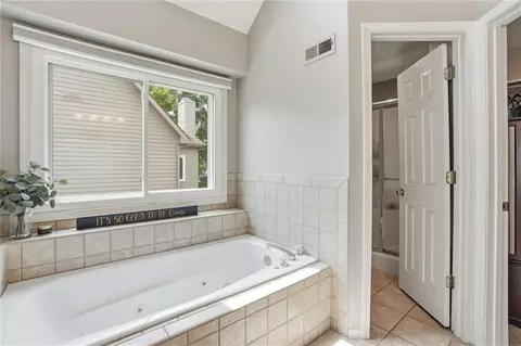 Bath - 204 N Walker Dr, Raymore, MO 64083 photo 3 of 7