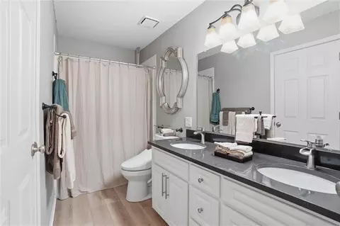 Bath - 204 N Walker Dr, Raymore, MO 64083 photo 6 of 7