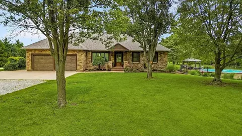 Exterior - 33309 Taylor Rd, Drexel, MO 64742 photo 6 of 10