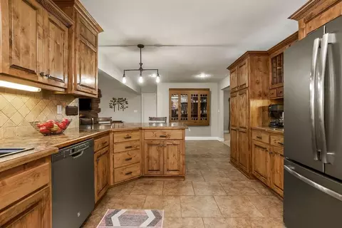 Kitchen - 33309 Taylor Rd, Drexel, MO 64742 photo 2 of 2