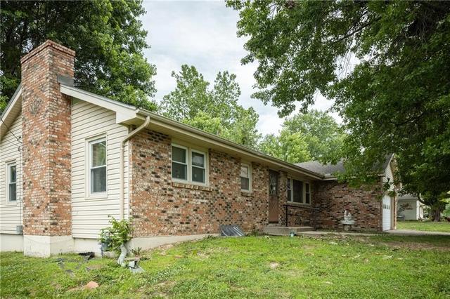 1602 NE 75th Ter, Gladstone, MO 64118