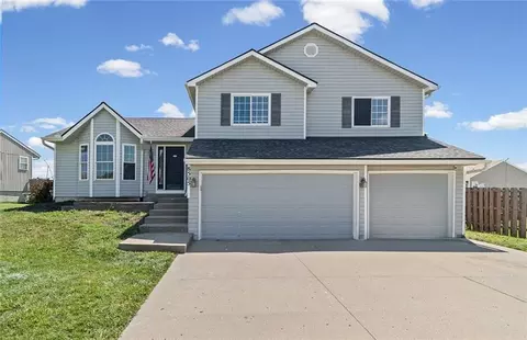 8505 N Arcola Ave, Kansas City, MO 64153