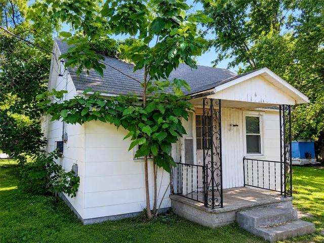 1200 E Olive St, Rich Hill, MO 64779