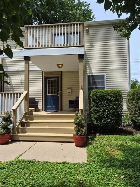430 E 63rd Ter, Kansas City, MO 64110