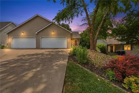 411 NW 71st Ter, Gladstone, MO 64118