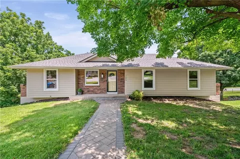 7606 NW 69th Ter, Kansas City, MO 64152