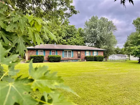 192 SE 421 Rd, Warrensburg, MO 64093