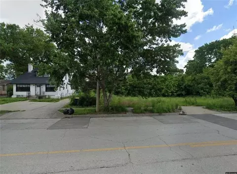 5811 Prospect Ave, Kansas City, MO 64130