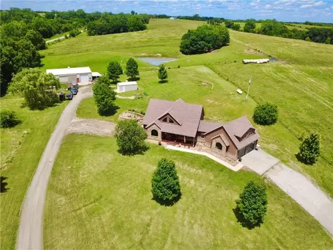 18657 W 240th Ave, Bethany, MO 64424