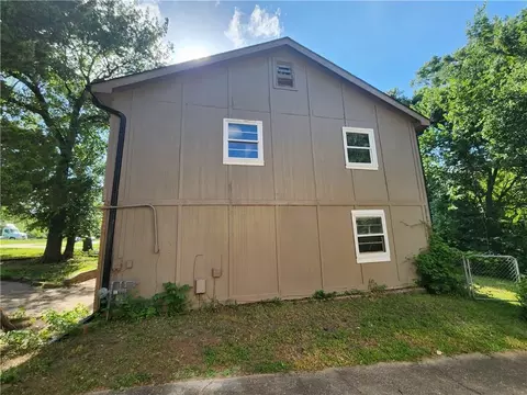 Exterior - 3906 E 123 Ter, Grandview, MO 64030 photo 5 of 6