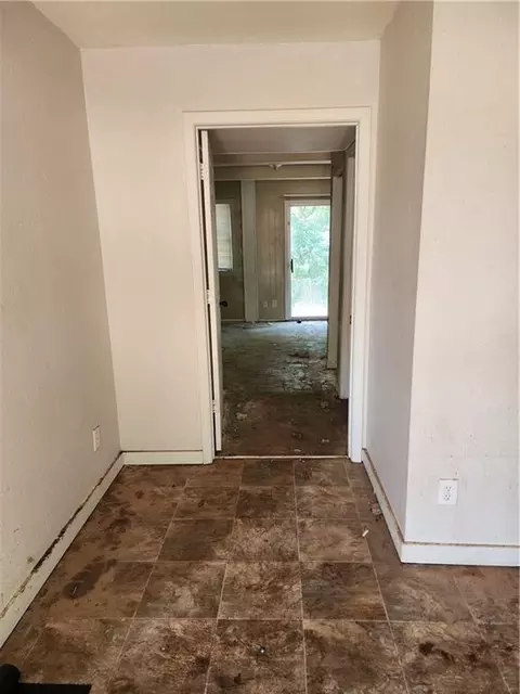 Entry Way - 3906 E 123 Ter, Grandview, MO 64030 photo 2 of 3