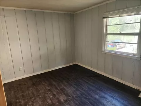 Bedroom - 3906 E 123 Ter, Grandview, MO 64030 photo 5 of 9
