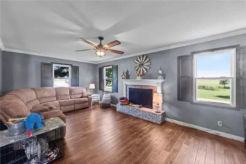 915 N 5th St, Drexel, MO 64742 photo 7