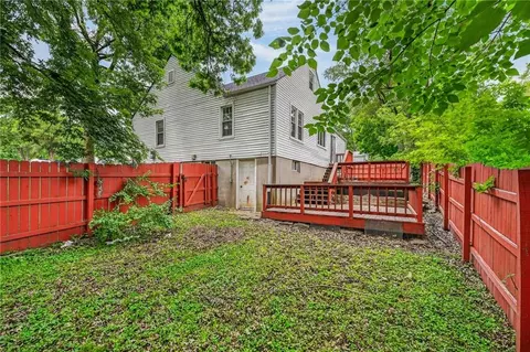 Exterior - 11602 E 37th St, Independence, MO 64052 photo 5 of 9