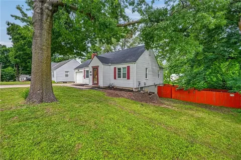 Exterior - 11602 E 37th St, Independence, MO 64052 photo 3 of 9