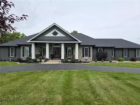15100 E 215th St, Peculiar, MO 64078