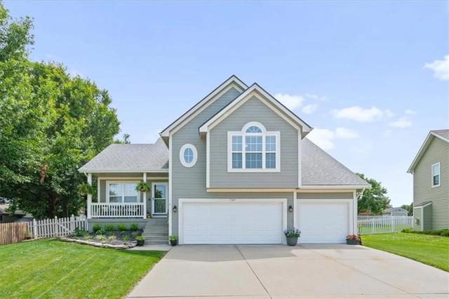 707 Joseph St, Liberty, MO 64068