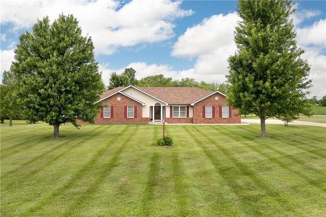7720 SE Delwood Dr, Saint Joseph, MO 64507