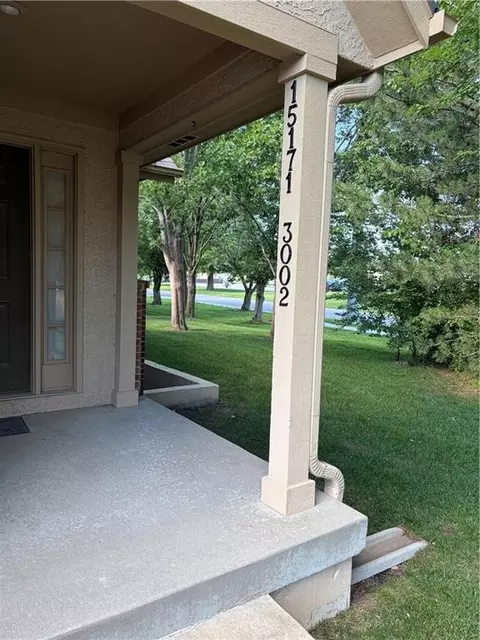 15171 S Symphony Dr #3002, Olathe, KS 66062