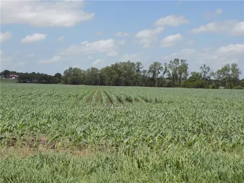 300 Road Oregon Rd, Kincaid, KS 66039