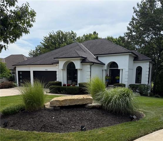 10561 Walmer St, Overland Park, KS 66212