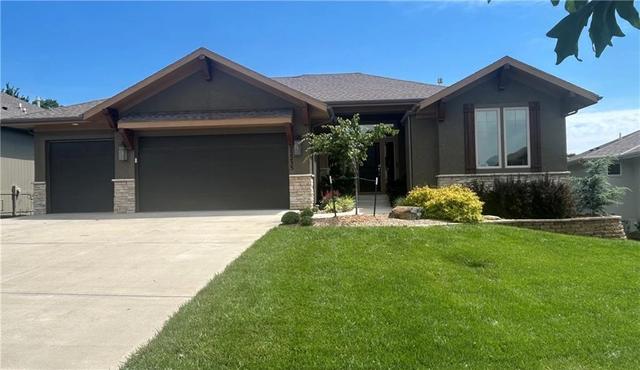 22235 W 98th Ter, Lenexa, KS 66220