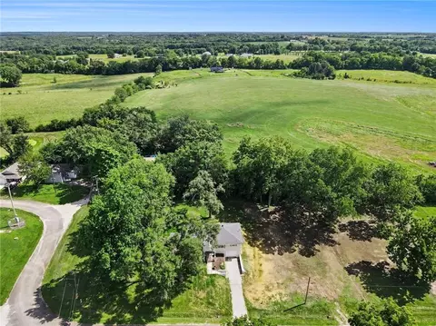 View/Area - 339 W Oak St, Trimble, MO 64492 photo 1 of 3