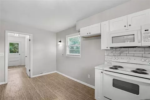 Entry Way - 339 W Oak St, Trimble, MO 64492 photo 1 of 1