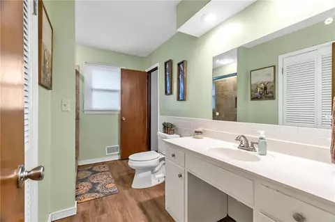 Bath - 15600 E 43rd Street S St, Independence, MO 64055 photo 1 of 2