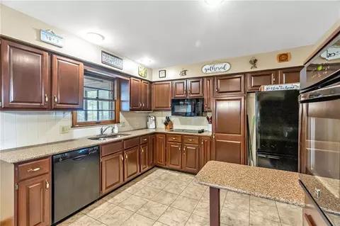 Kitchen - 15600 E 43rd Street S St, Independence, MO 64055 photo 1 of 2