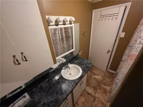 212 E Melvin St, Arma, KS 66712 photo 21